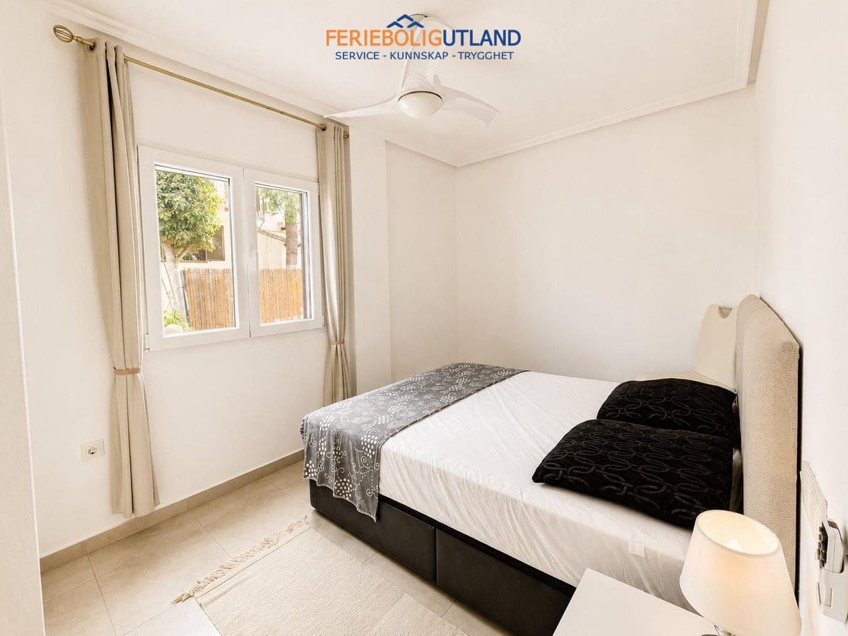 2 Zimmer Bungalow zu verkaufen in Cabo Roig mit Pool Garage - 225.000 € (Ref: 10012252)