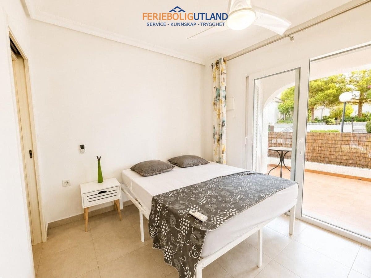 2 Zimmer Bungalow zu verkaufen in Cabo Roig mit Pool Garage - 225.000 € (Ref: 10012252)