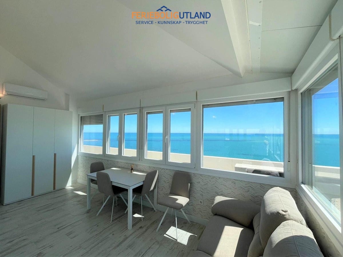 3 bedroom Penthouse for sale in La Manga del Mar Menor with pool garage - € 525,000 (Ref: 10012254)