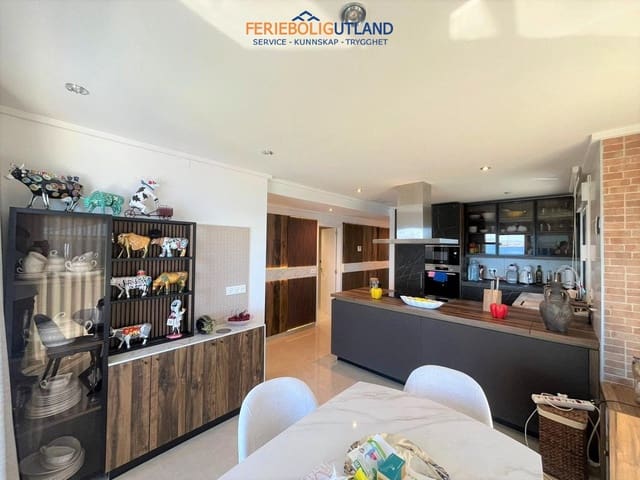 3 bedroom Penthouse for sale in La Manga del Mar Menor with pool garage - € 525,000 (Ref: 10012254)