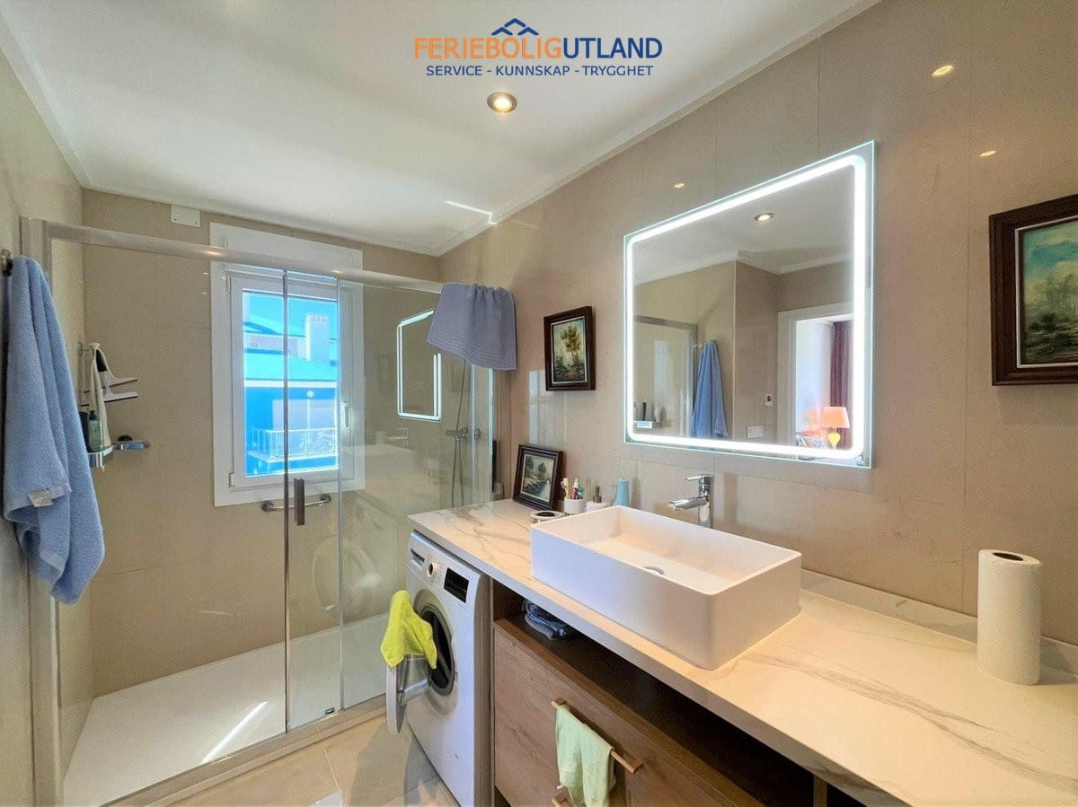 3 bedroom Penthouse for sale in La Manga del Mar Menor with pool garage - € 525,000 (Ref: 10012254)