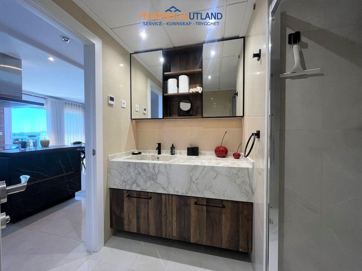 3 bedroom Penthouse for sale in La Manga del Mar Menor with pool garage - € 525,000 (Ref: 10012254)