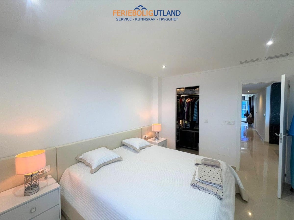 3 bedroom Penthouse for sale in La Manga del Mar Menor with pool garage - € 525,000 (Ref: 10012254)