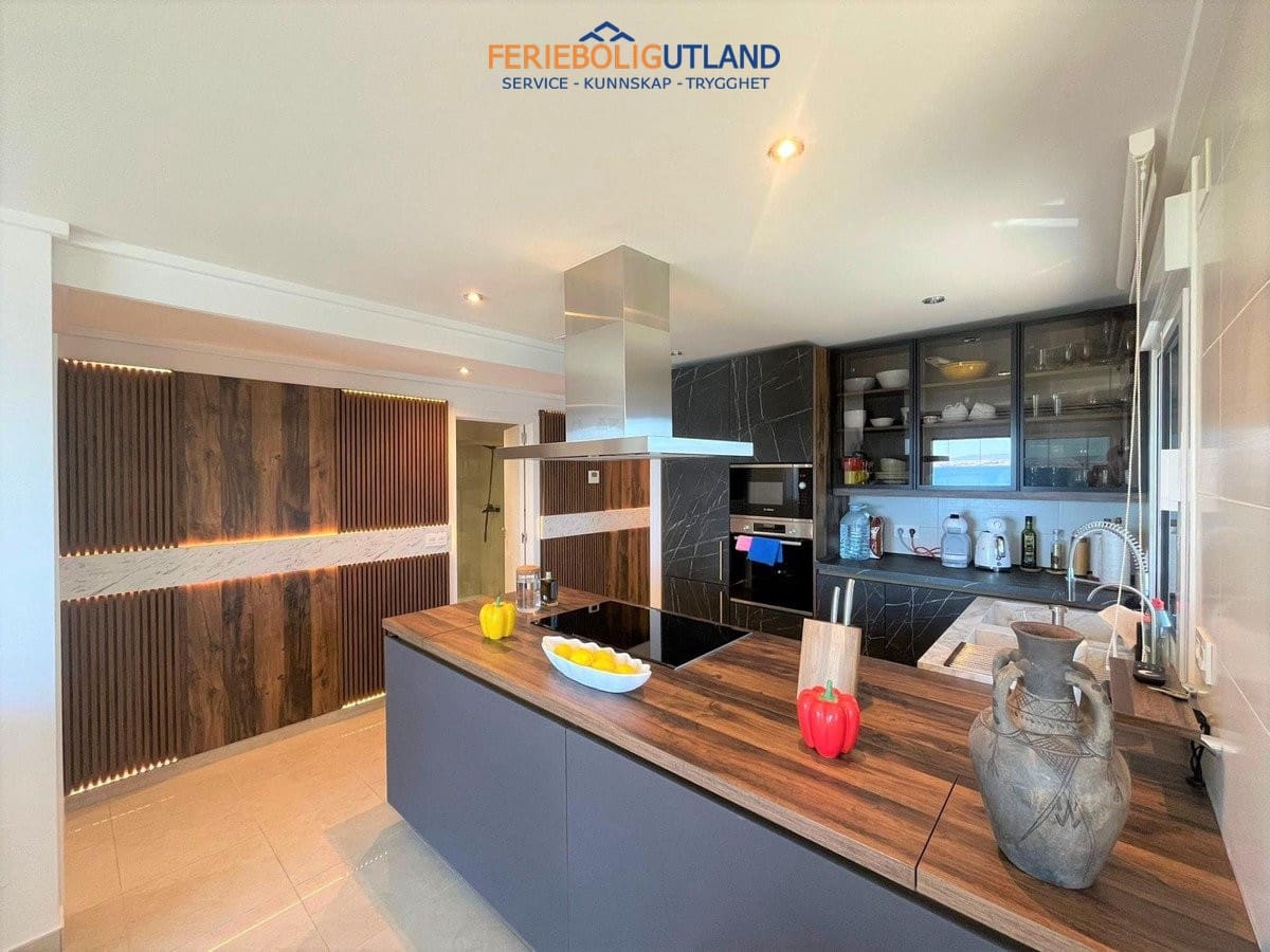 3 bedroom Penthouse for sale in La Manga del Mar Menor with pool garage - € 525,000 (Ref: 10012254)