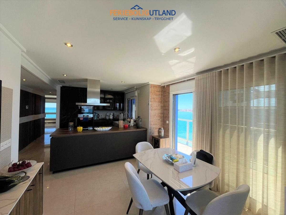 3 bedroom Penthouse for sale in La Manga del Mar Menor with pool garage - € 525,000 (Ref: 10012254)