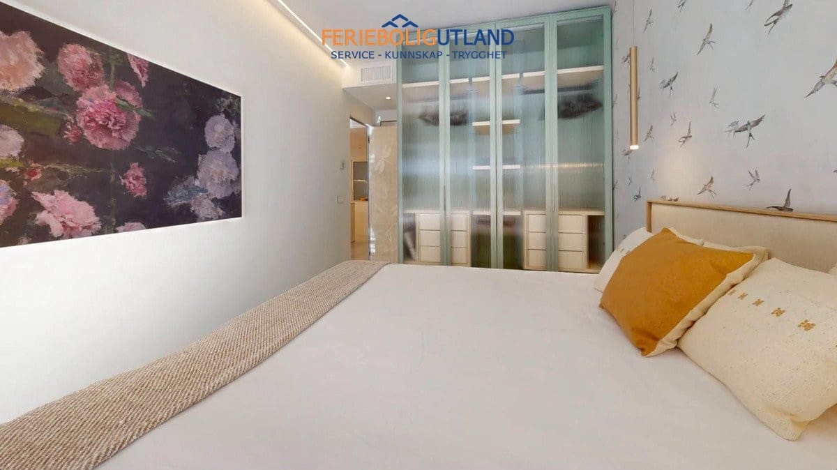 2 bedroom Apartment for sale in Playa Flamenca with pool garage - € 550,000 (Ref: 10012256)