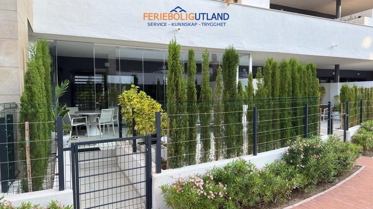 2 bedroom Apartment for sale in Playa Flamenca with pool garage - € 550,000 (Ref: 10012256)
