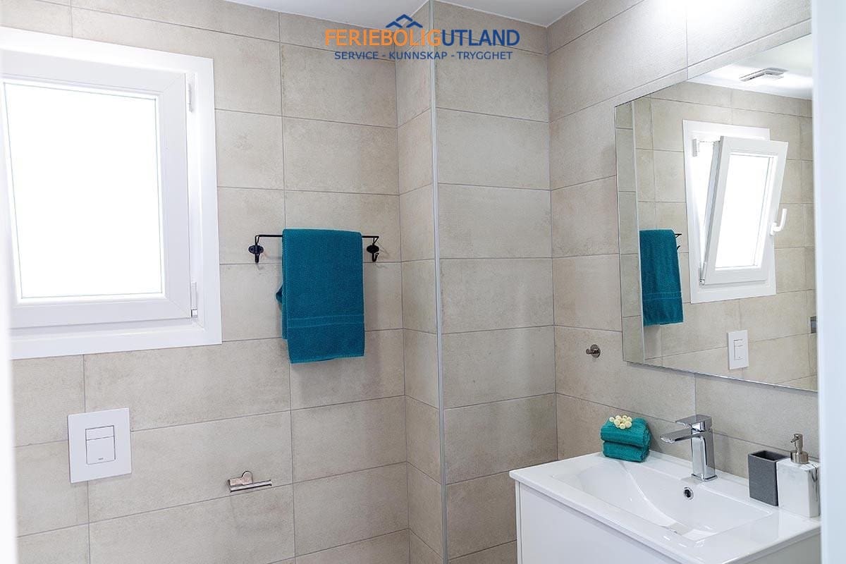 3 bedroom Villa for sale in Playa Flamenca with pool garage - € 940,000 (Ref: 10012257)