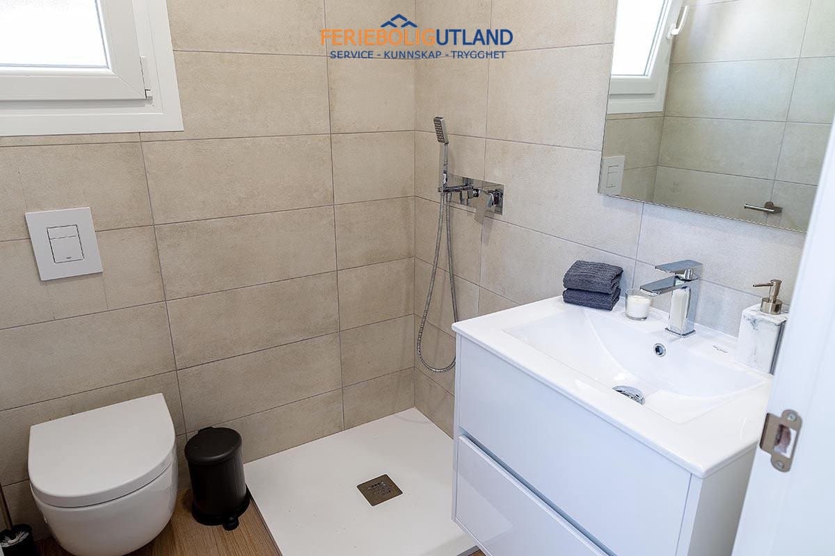 3 bedroom Villa for sale in Playa Flamenca with pool garage - € 940,000 (Ref: 10012257)