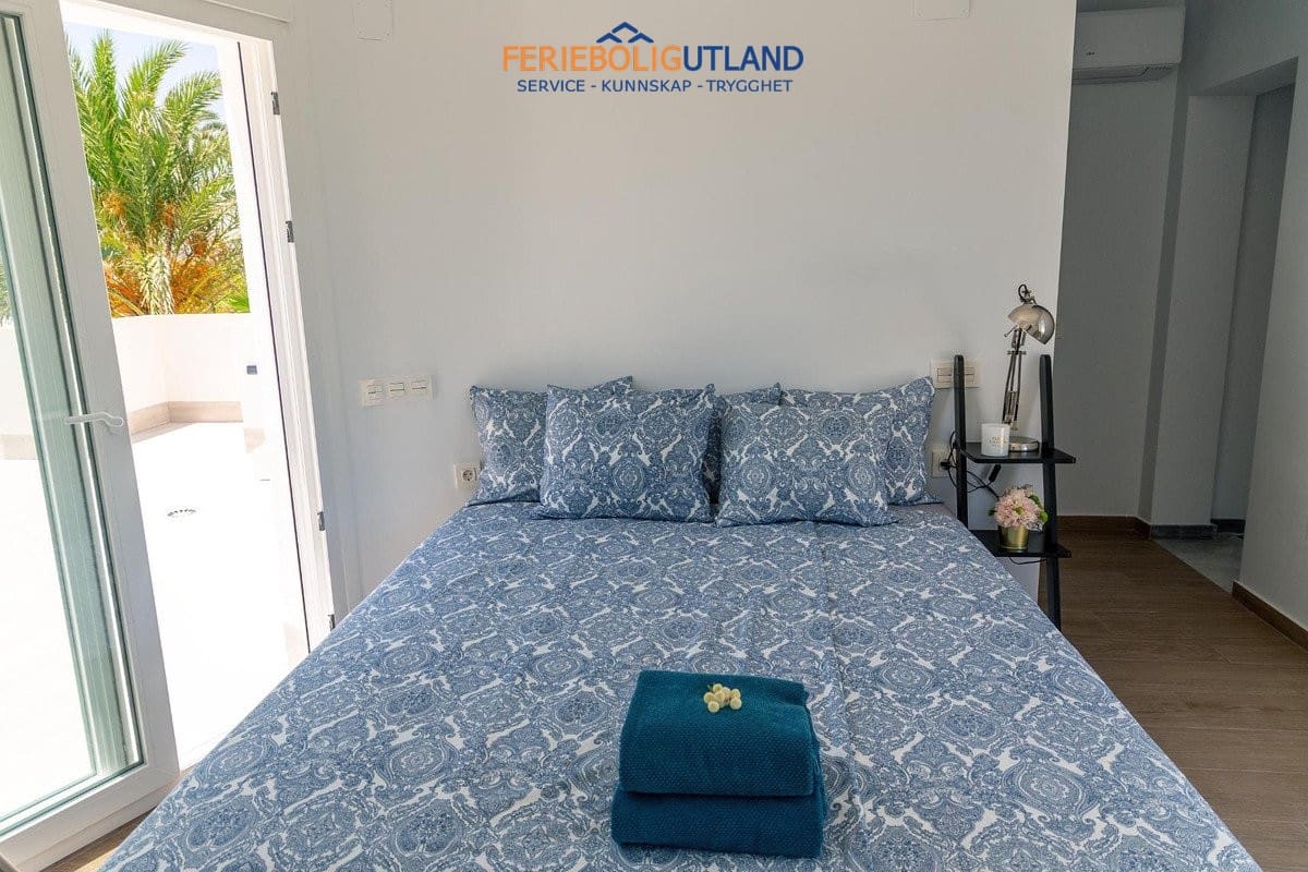 3 bedroom Villa for sale in Playa Flamenca with pool garage - € 940,000 (Ref: 10012257)