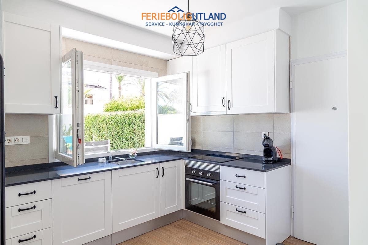 3 bedroom Villa for sale in Playa Flamenca with pool garage - € 940,000 (Ref: 10012257)