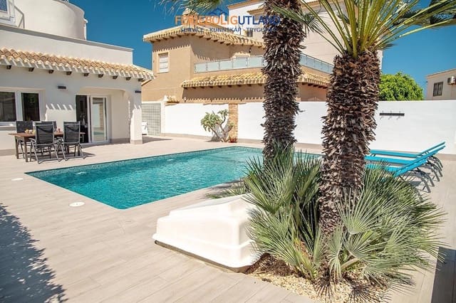 3 bedroom Villa for sale in Playa Flamenca, Orihuela with pool garage - € 940,000 (Ref: 10012257)