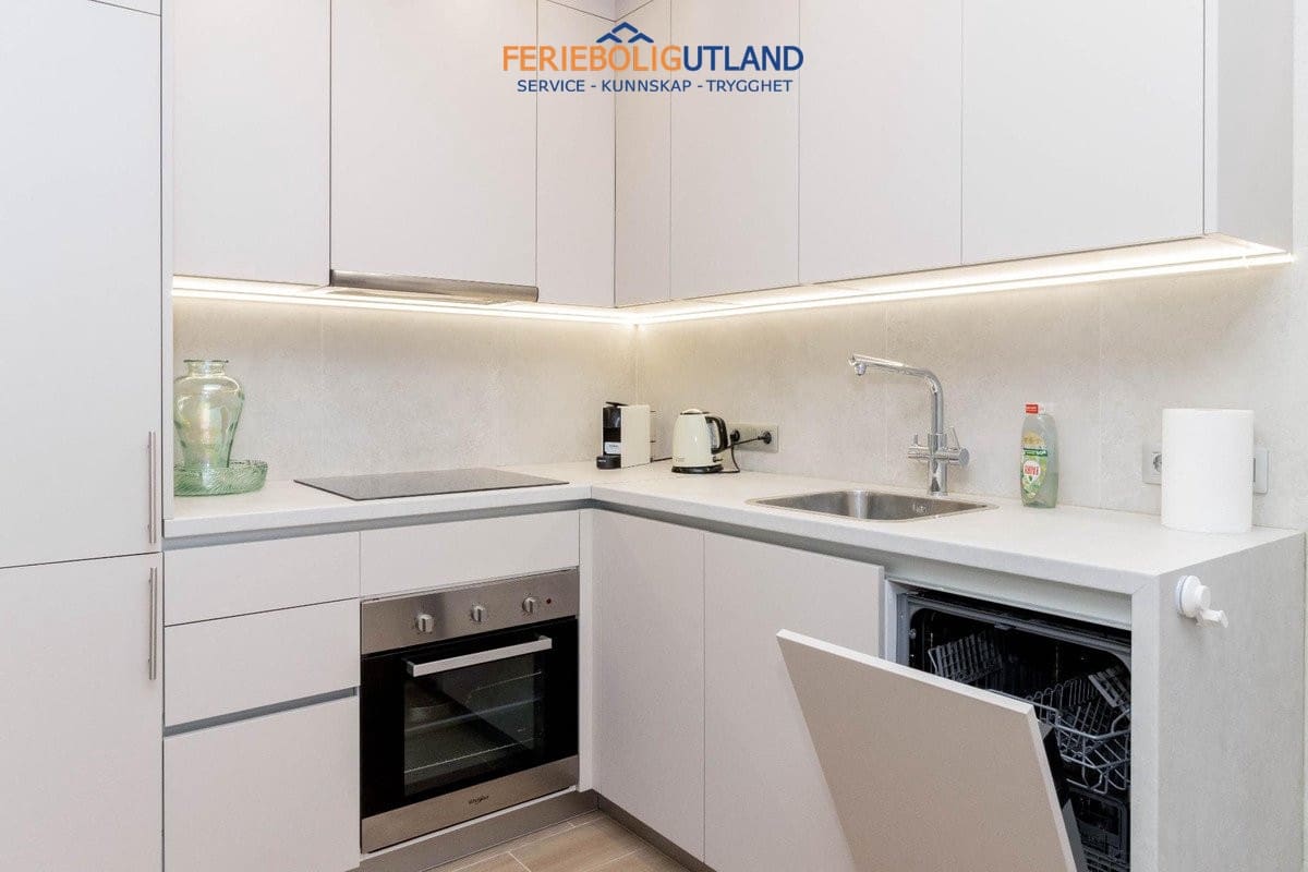 3 slaapkamer Huis te koop in La Zenia met garage - € 348.000 (Ref: 10012258)
