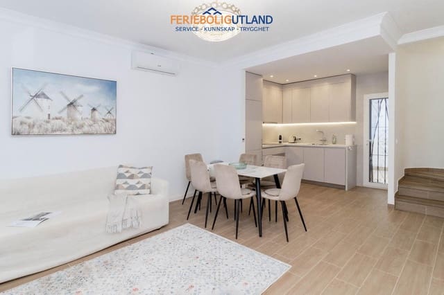 3 slaapkamer Huis te koop in La Zenia, Orihuela met garage - € 348.000 (Ref: 10012258)