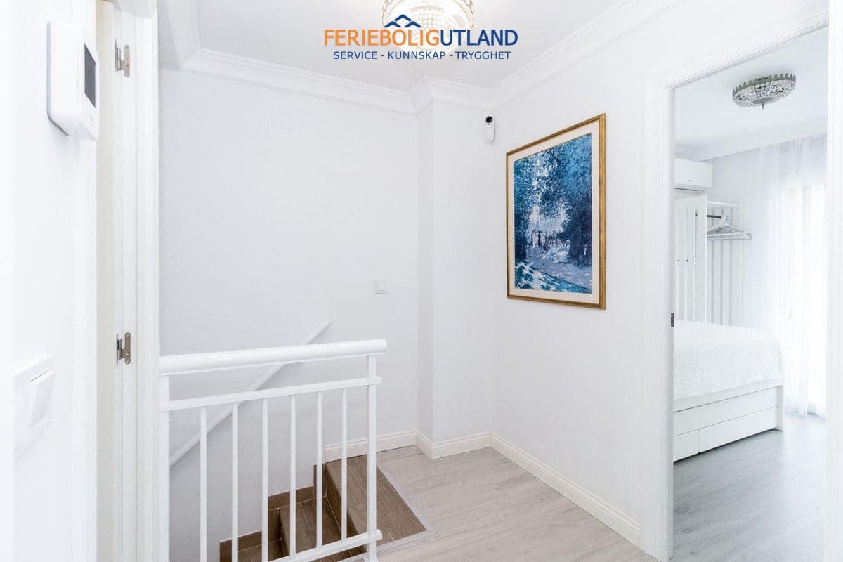 3 slaapkamer Huis te koop in La Zenia met garage - € 348.000 (Ref: 10012258)