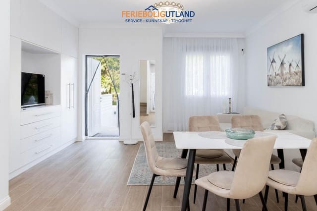 3 slaapkamer Huis te koop in La Zenia, Orihuela met garage - € 348.000 (Ref: 10012258)