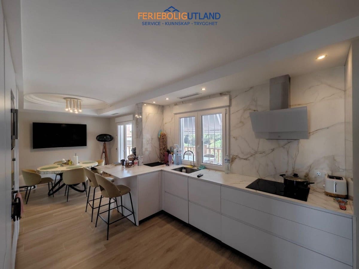 4 Zimmer Villa zu verkaufen in Campoamor mit Pool Garage - 1.225.000 € (Ref: 10012260)