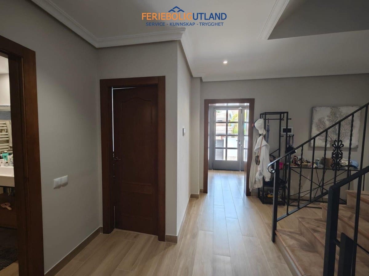 4 Zimmer Villa zu verkaufen in Campoamor mit Pool Garage - 1.225.000 € (Ref: 10012260)