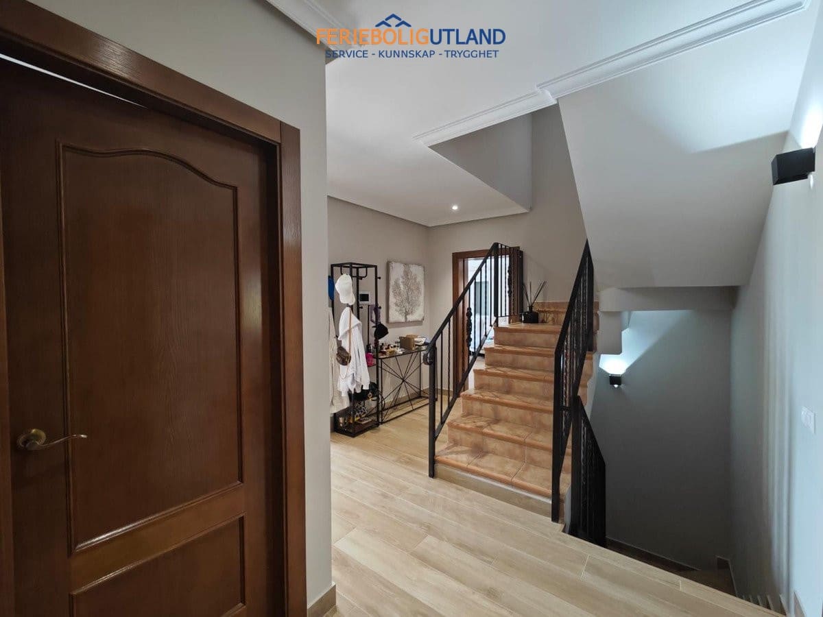 4 Zimmer Villa zu verkaufen in Campoamor mit Pool Garage - 1.225.000 € (Ref: 10012260)
