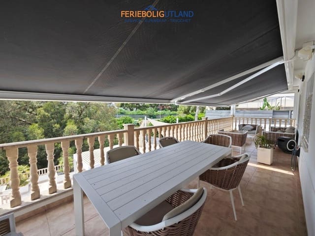 4 Zimmer Villa zu verkaufen in Dehesa de Campoamor, Orihuela mit Pool Garage - 1.225.000 € (Ref: 10012260)