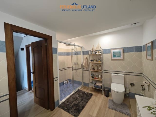 4 Zimmer Villa zu verkaufen in Dehesa de Campoamor, Orihuela mit Pool Garage - 1.225.000 € (Ref: 10012260)