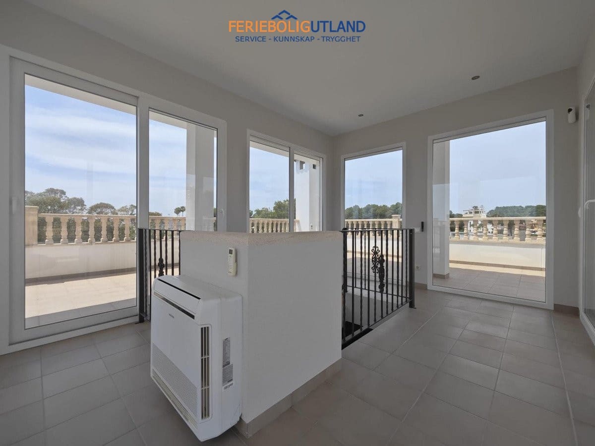 4 Zimmer Villa zu verkaufen in Campoamor mit Pool Garage - 1.225.000 € (Ref: 10012260)