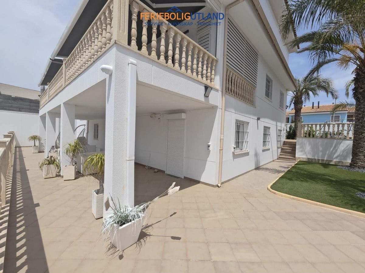 4 Zimmer Villa zu verkaufen in Campoamor mit Pool Garage - 1.225.000 € (Ref: 10012260)