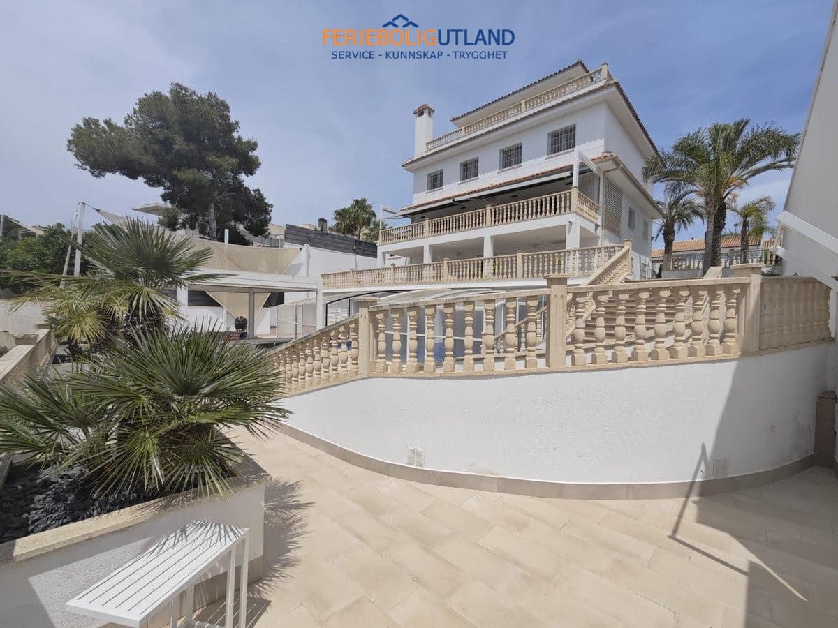4 Zimmer Villa zu verkaufen in Campoamor mit Pool Garage - 1.225.000 € (Ref: 10012260)