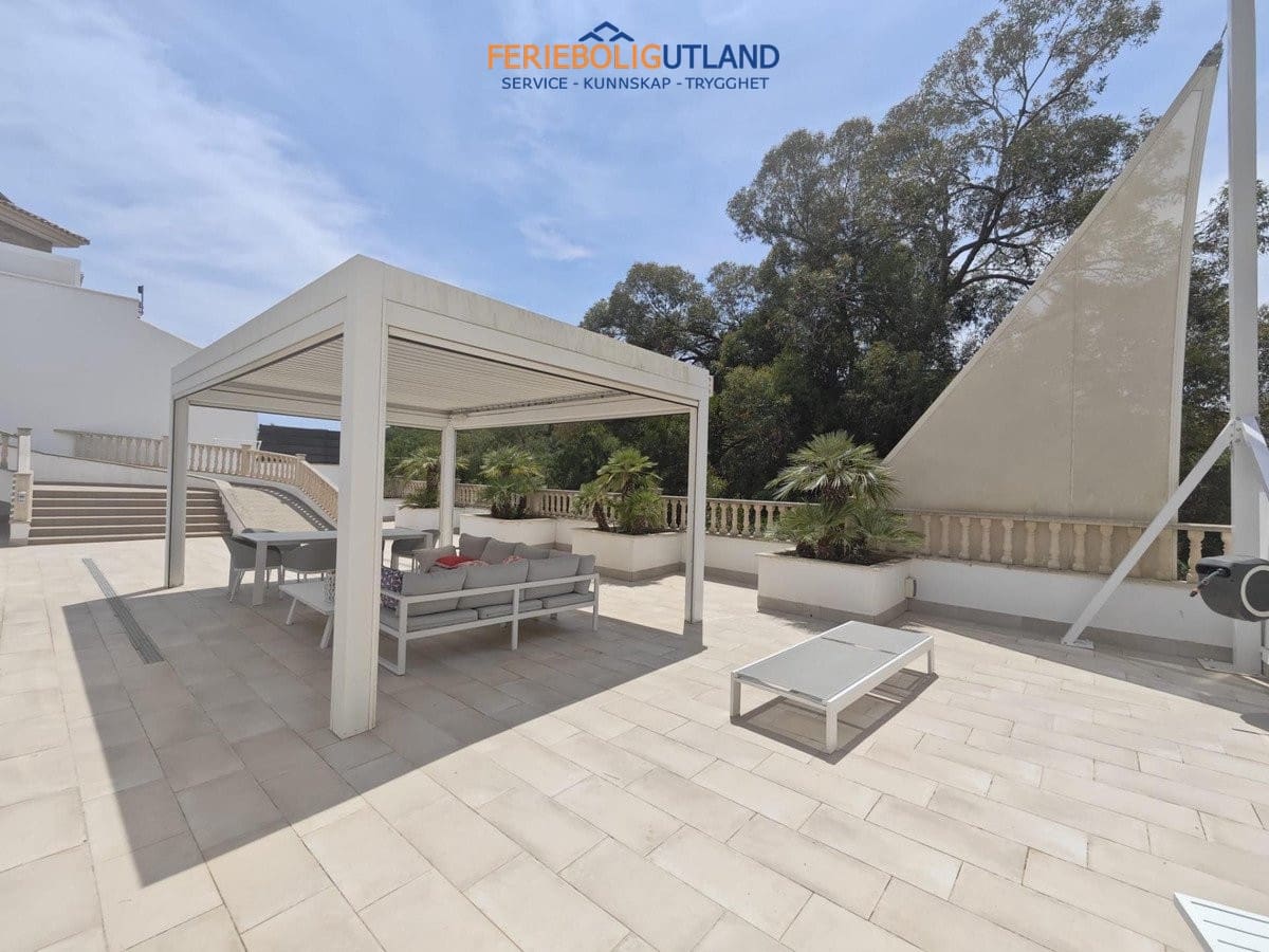 4 Zimmer Villa zu verkaufen in Campoamor mit Pool Garage - 1.225.000 € (Ref: 10012260)