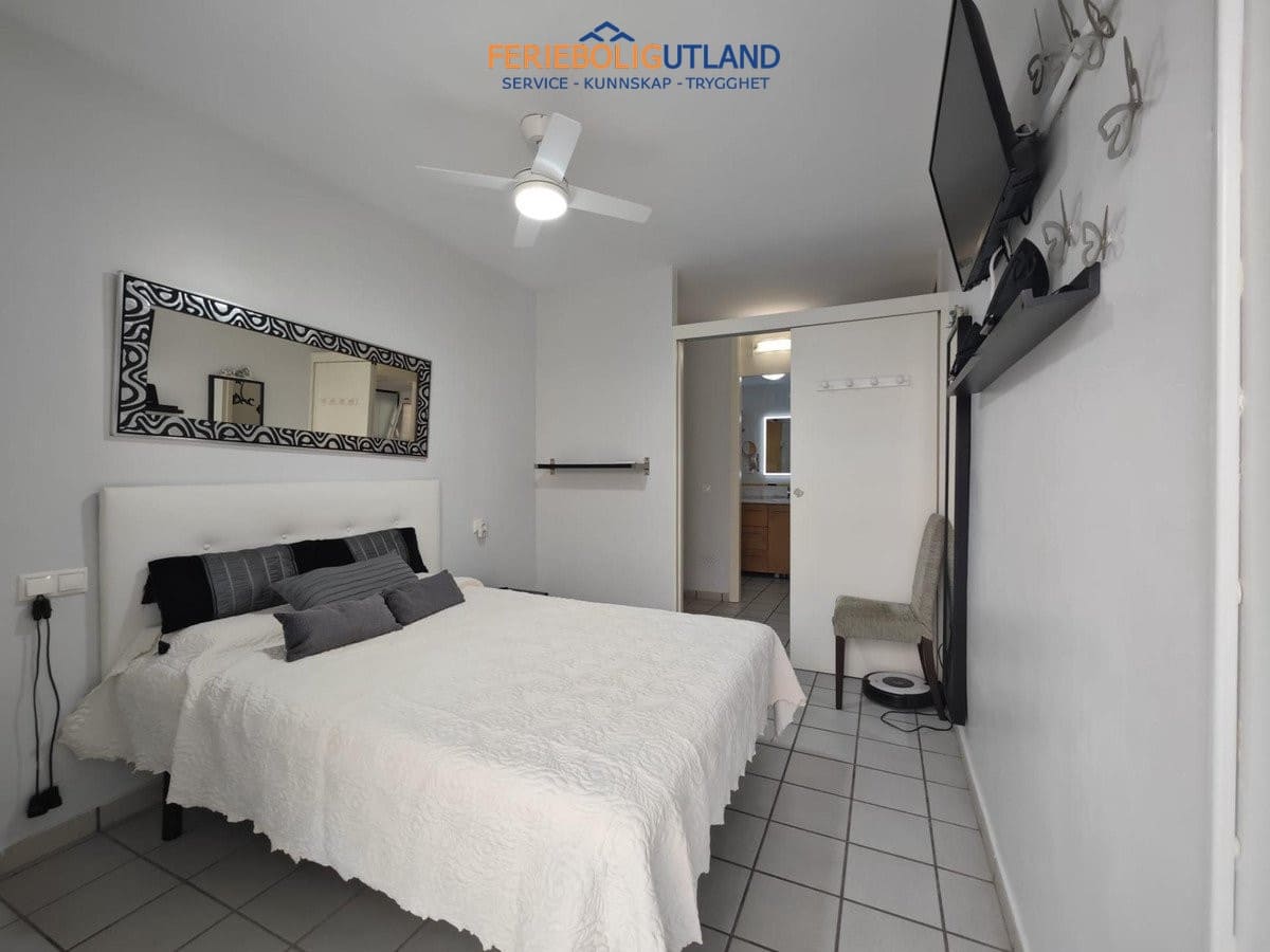 1 bedroom Apartment for sale in Playa Flamenca with pool garage - € 189,000 (Ref: 10012261)