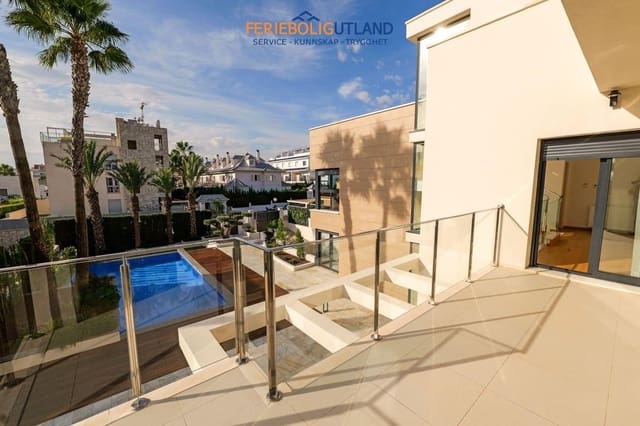 3 sovrum Villa till salu i La Veleta, Torrevieja med pool garage - 1 630 000 € (Ref: 10012262)