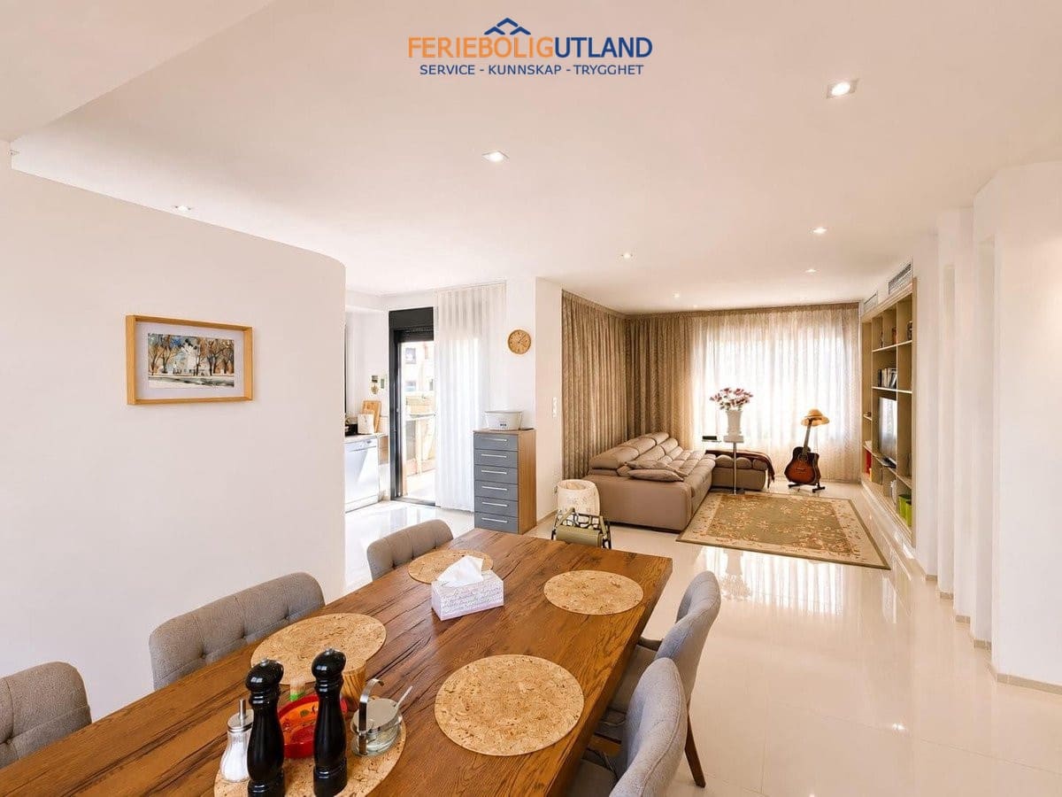 5 quarto Moradia para venda em La Zenia com piscina - 900 000 € (Ref: 10012263)
