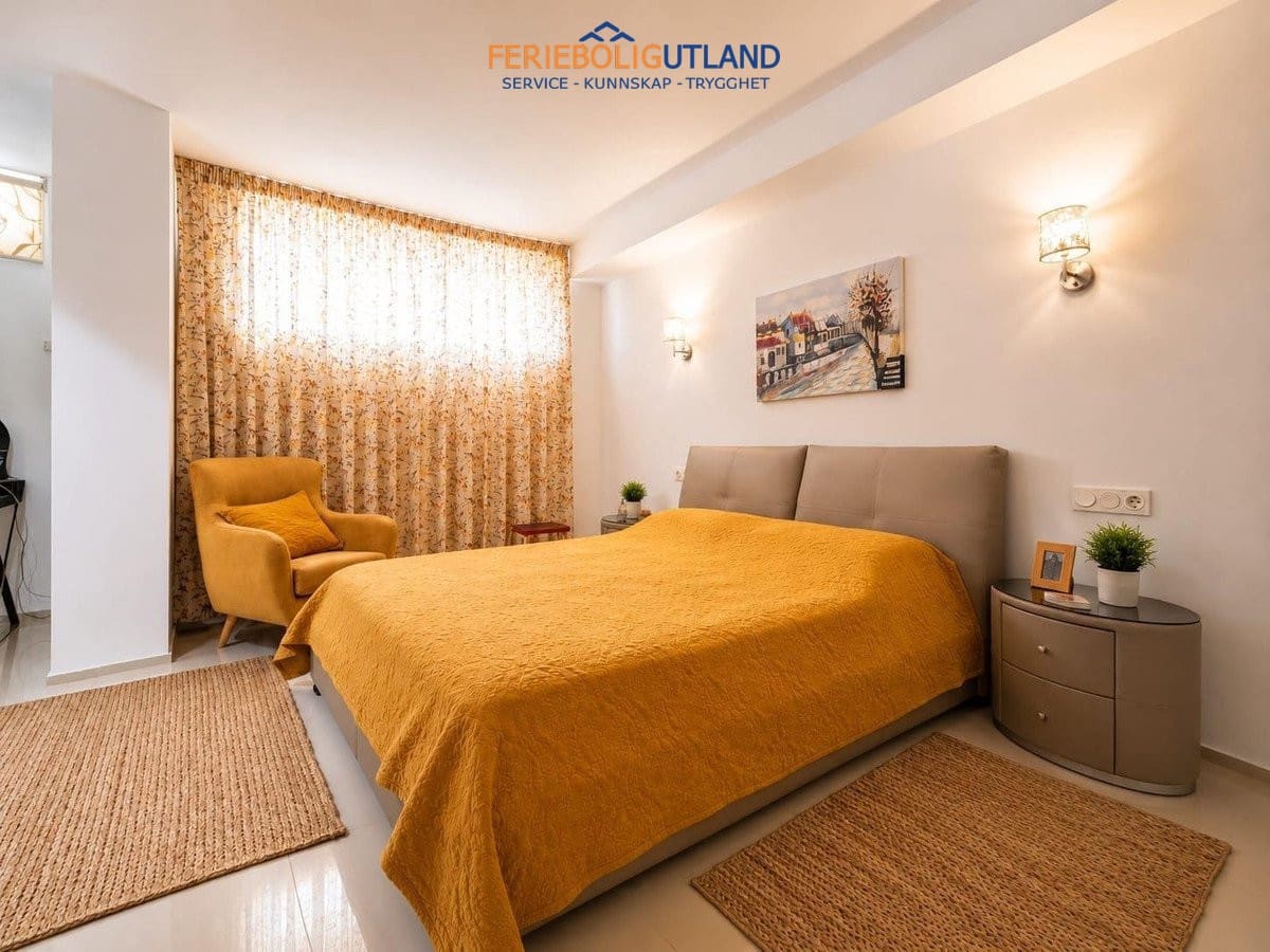 5 quarto Moradia para venda em La Zenia com piscina - 900 000 € (Ref: 10012263)