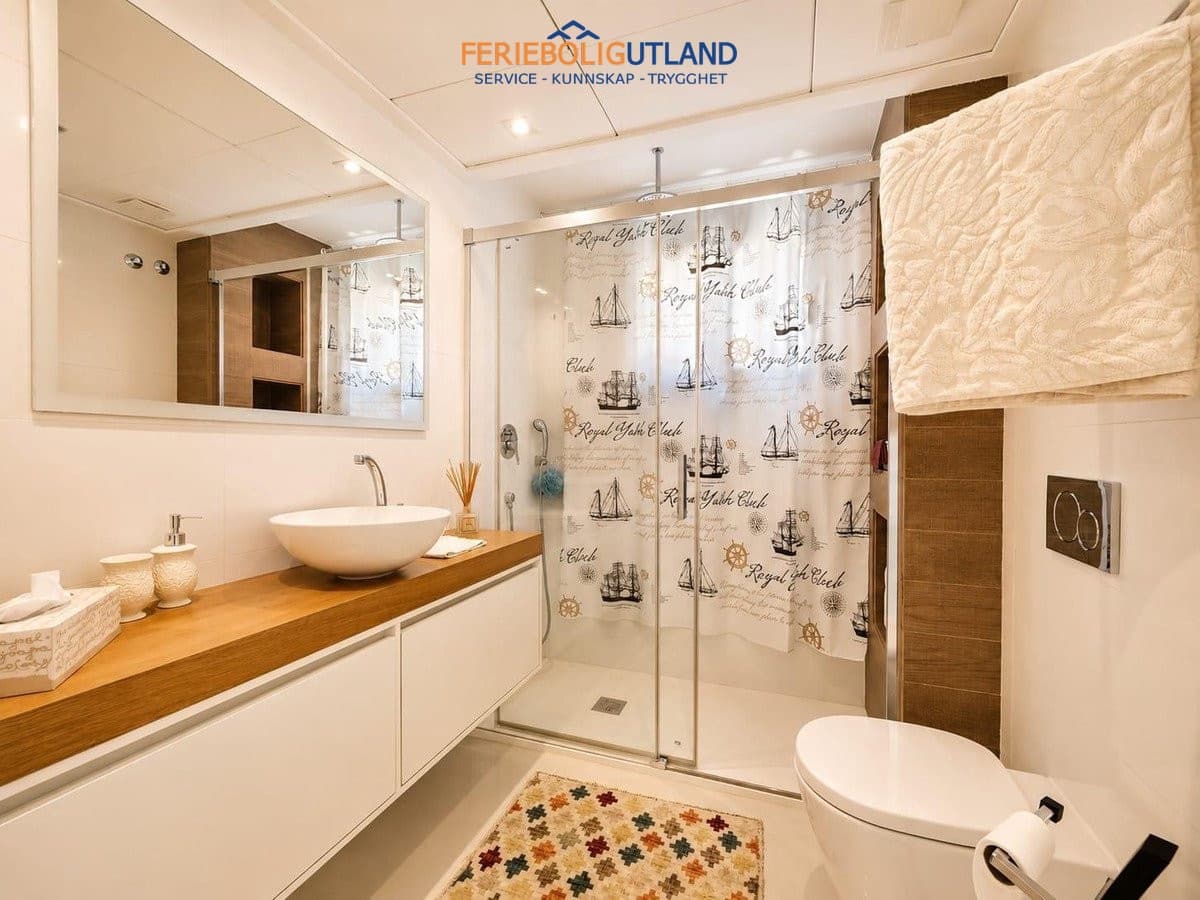 5 quarto Moradia para venda em La Zenia com piscina - 900 000 € (Ref: 10012263)