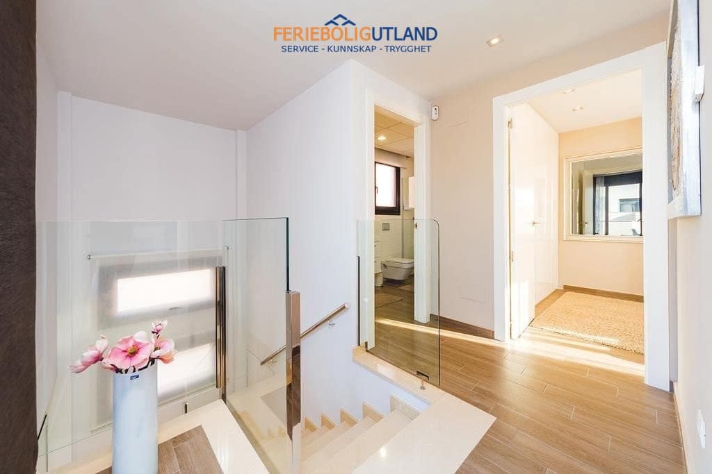 5 soveværelse Villa til salg i Aguas Nuevas med swimmingpool - € 559.000 (Ref: 10012265)