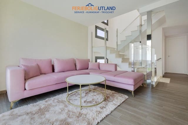 5 soveværelse Villa til salg i Aguas Nuevas, Torrevieja med swimmingpool - € 559.000 (Ref: 10012265)