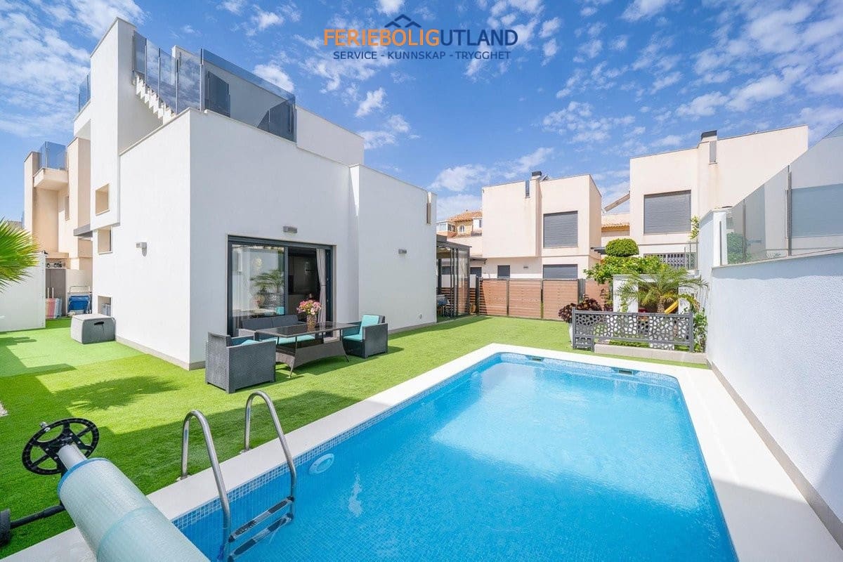 5 soveværelse Villa til salg i Aguas Nuevas med swimmingpool - € 559.000 (Ref: 10012265)