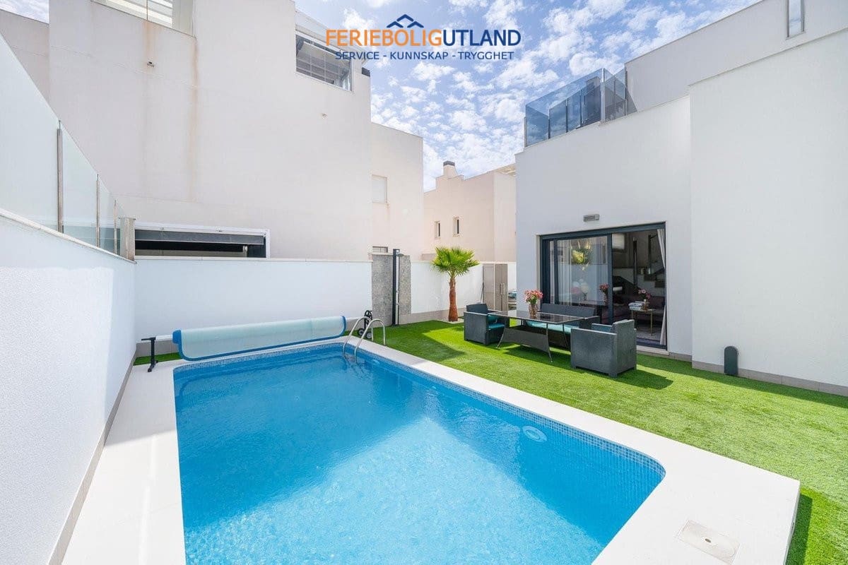 5 soveværelse Villa til salg i Aguas Nuevas med swimmingpool - € 559.000 (Ref: 10012265)