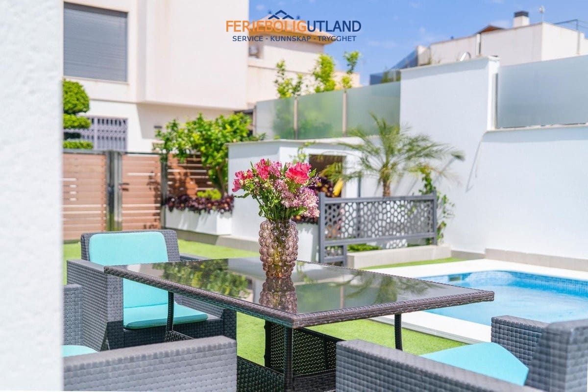 5 soveværelse Villa til salg i Aguas Nuevas med swimmingpool - € 559.000 (Ref: 10012265)