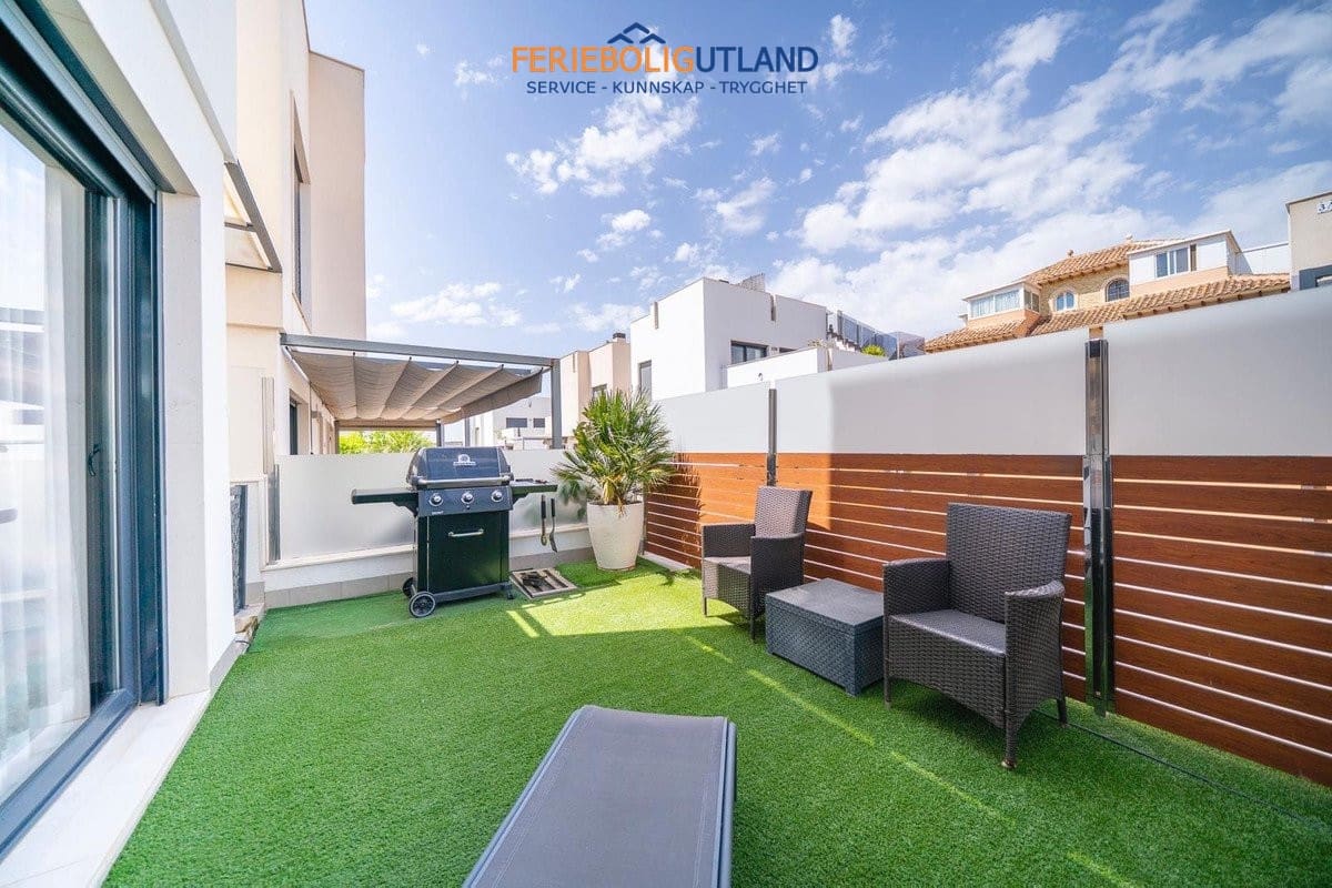 5 soveværelse Villa til salg i Aguas Nuevas med swimmingpool - € 559.000 (Ref: 10012265)