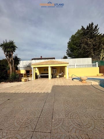 5 bedroom Villa for sale in Campoamor, Orihuela with pool garage - € 990,000 (Ref: 10012266)