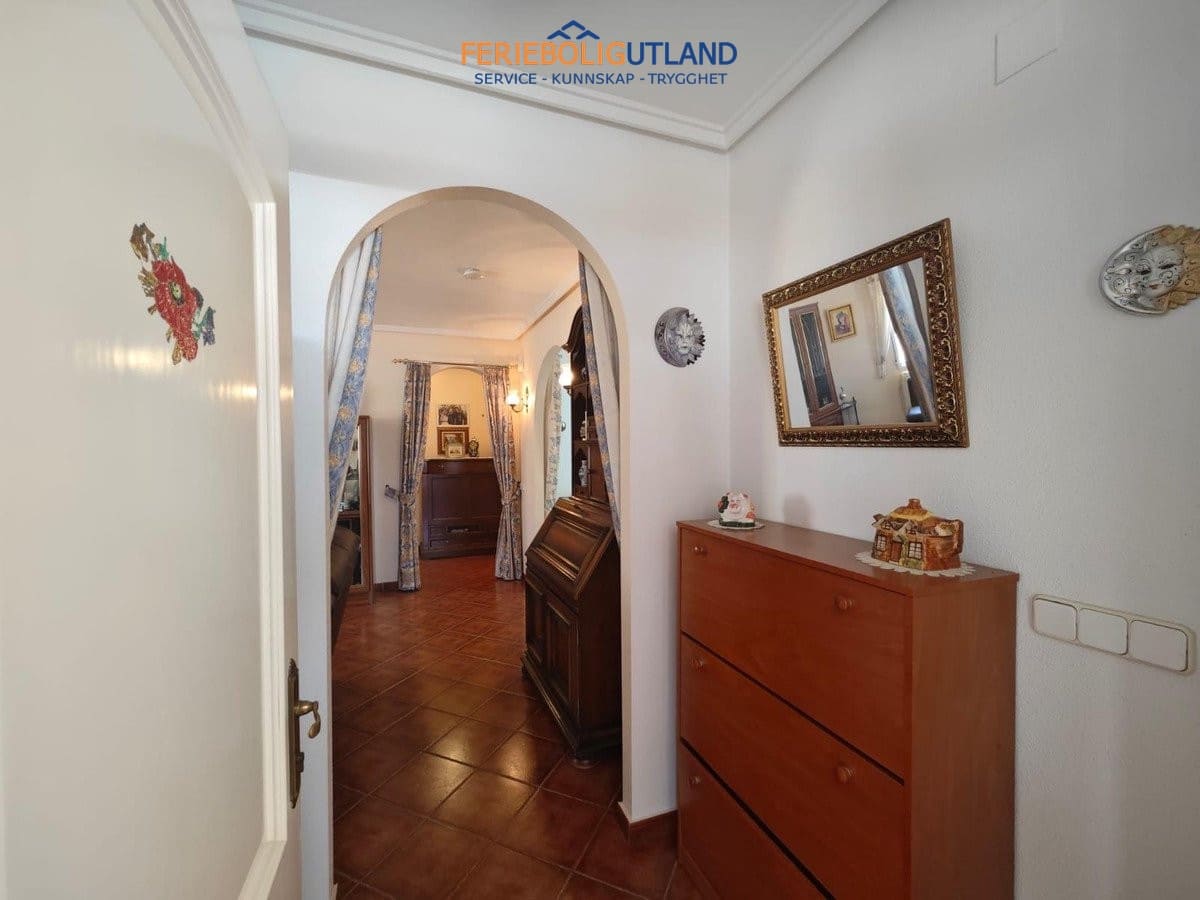 3 bedroom Villa for sale in La Siesta with pool - € 450,000 (Ref: 10012267)