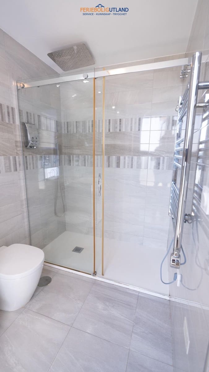 3 sypialnia Penthouse na sprzedaż w Orihuela Costa z basenem garażem - 810 000 € (Ref: 10012268)
