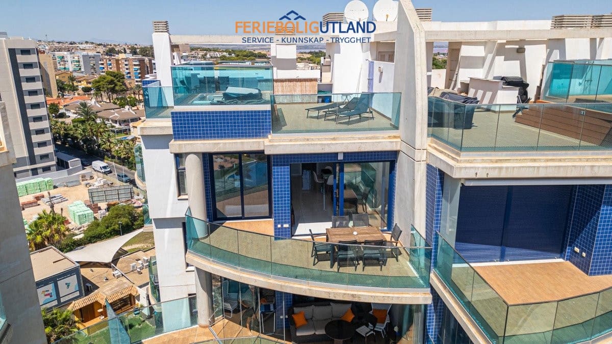 3 sypialnia Penthouse na sprzedaż w Orihuela Costa z basenem garażem - 810 000 € (Ref: 10012268)