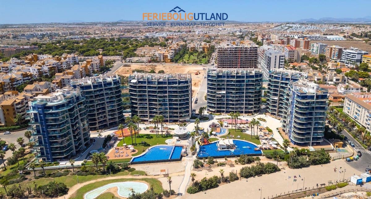 3 sypialnia Penthouse na sprzedaż w Orihuela Costa z basenem garażem - 810 000 € (Ref: 10012268)