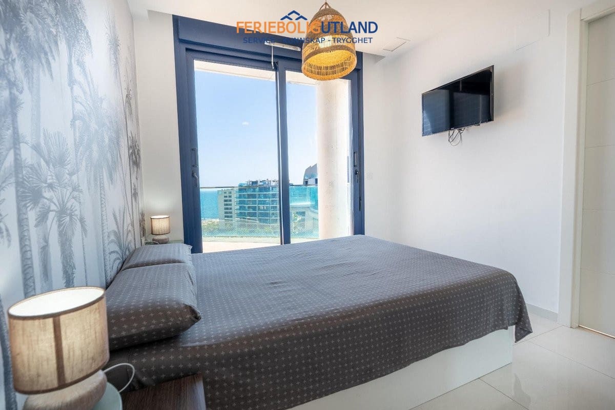 3 sypialnia Penthouse na sprzedaż w Orihuela Costa z basenem garażem - 810 000 € (Ref: 10012268)