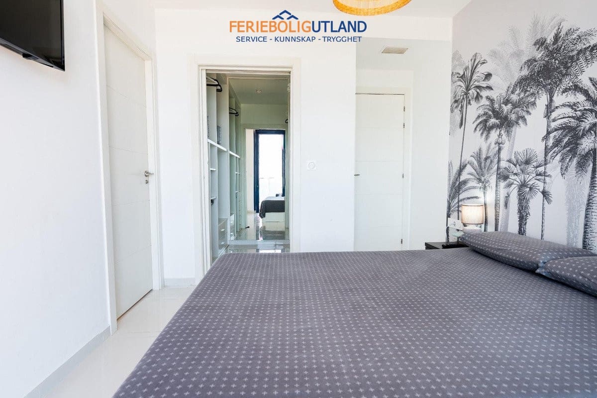3 sypialnia Penthouse na sprzedaż w Orihuela Costa z basenem garażem - 810 000 € (Ref: 10012268)