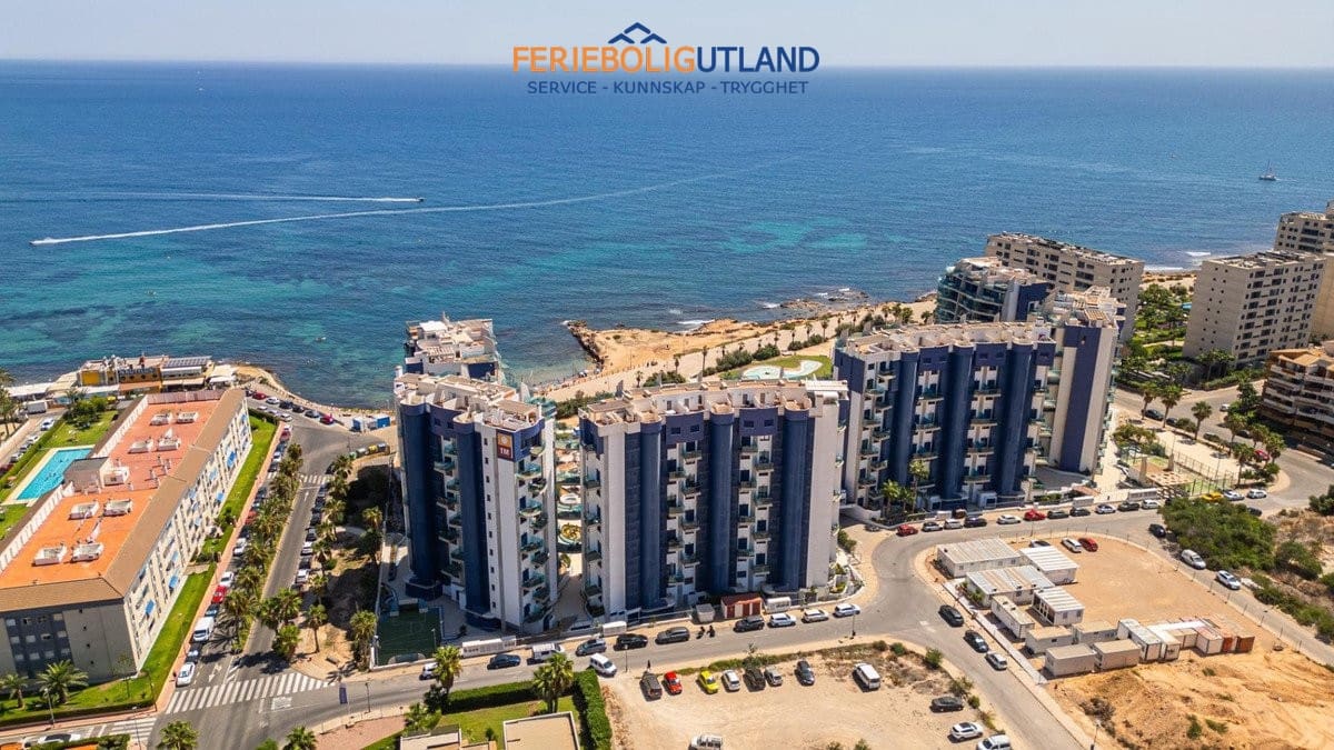 3 sypialnia Penthouse na sprzedaż w Orihuela Costa z basenem garażem - 810 000 € (Ref: 10012268)