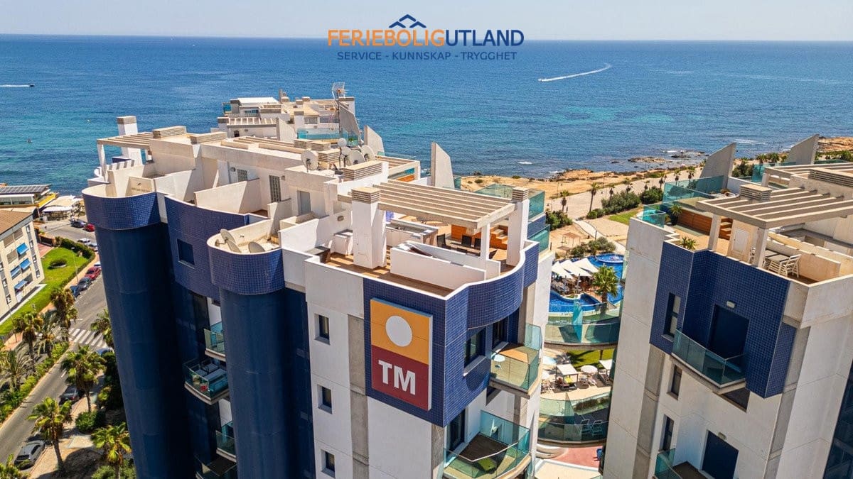 3 sypialnia Penthouse na sprzedaż w Orihuela Costa z basenem garażem - 810 000 € (Ref: 10012268)