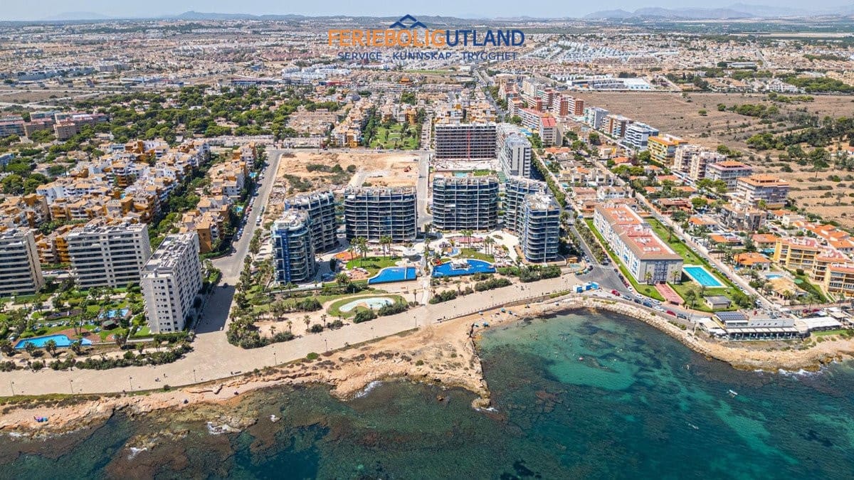 3 sypialnia Penthouse na sprzedaż w Orihuela Costa z basenem garażem - 810 000 € (Ref: 10012268)